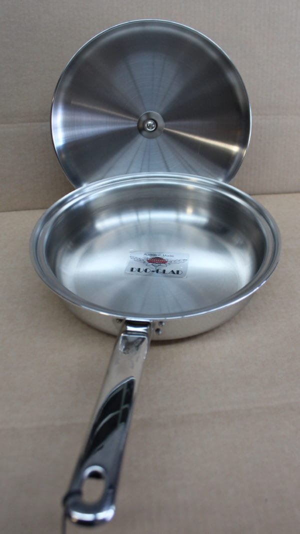 24cm Frypan & Lid - Duo Clad - Image 2